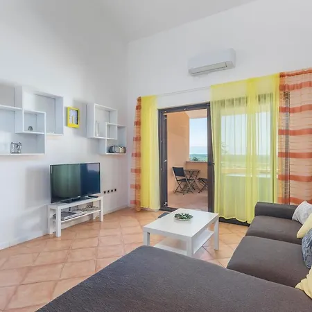 Viva With Shared Pool Kaštelir