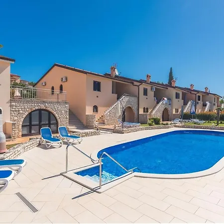 Apartment Viva With Shared Pool *
