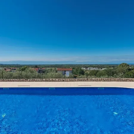 Viva With Shared Pool Kaštelir